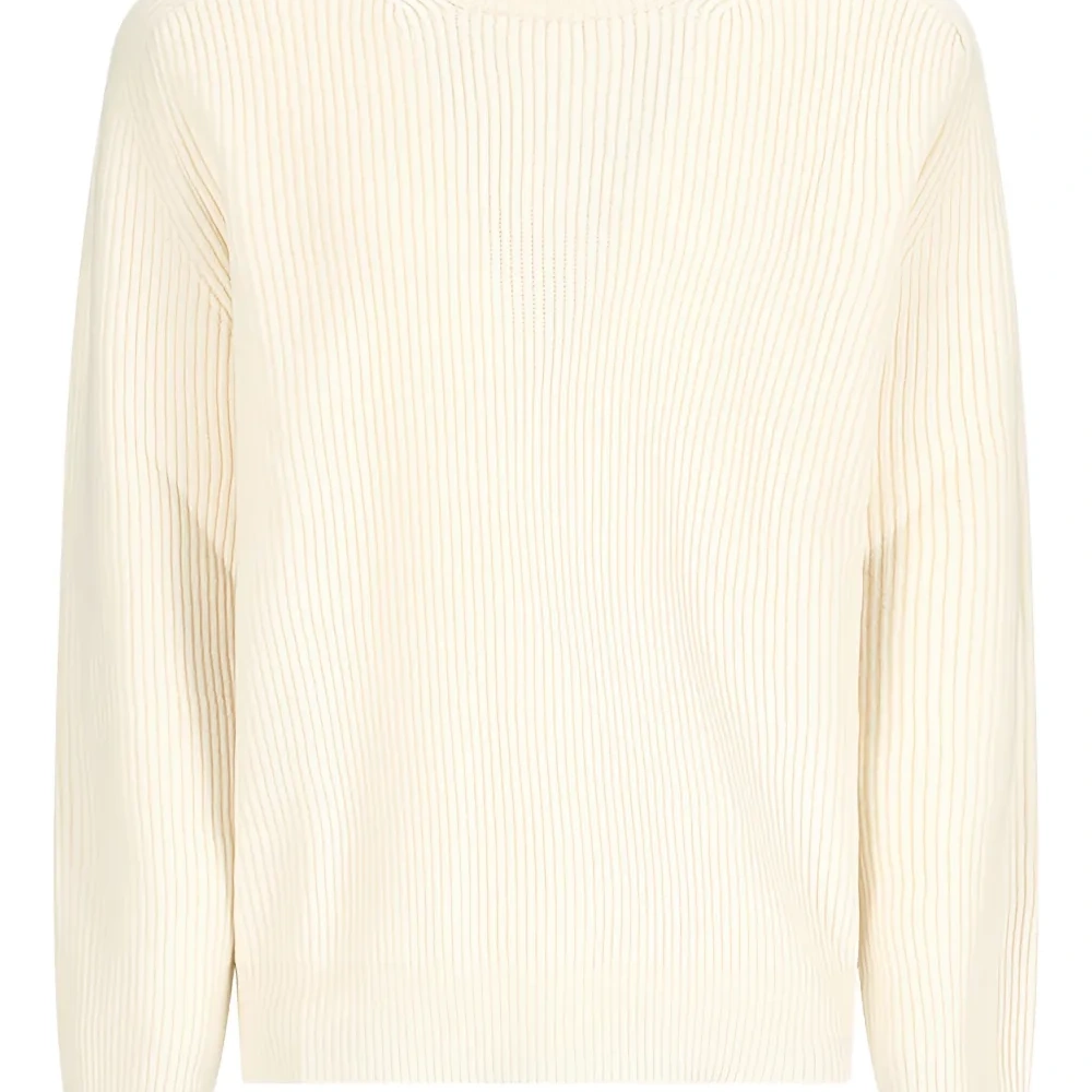 Свитер в рубчик