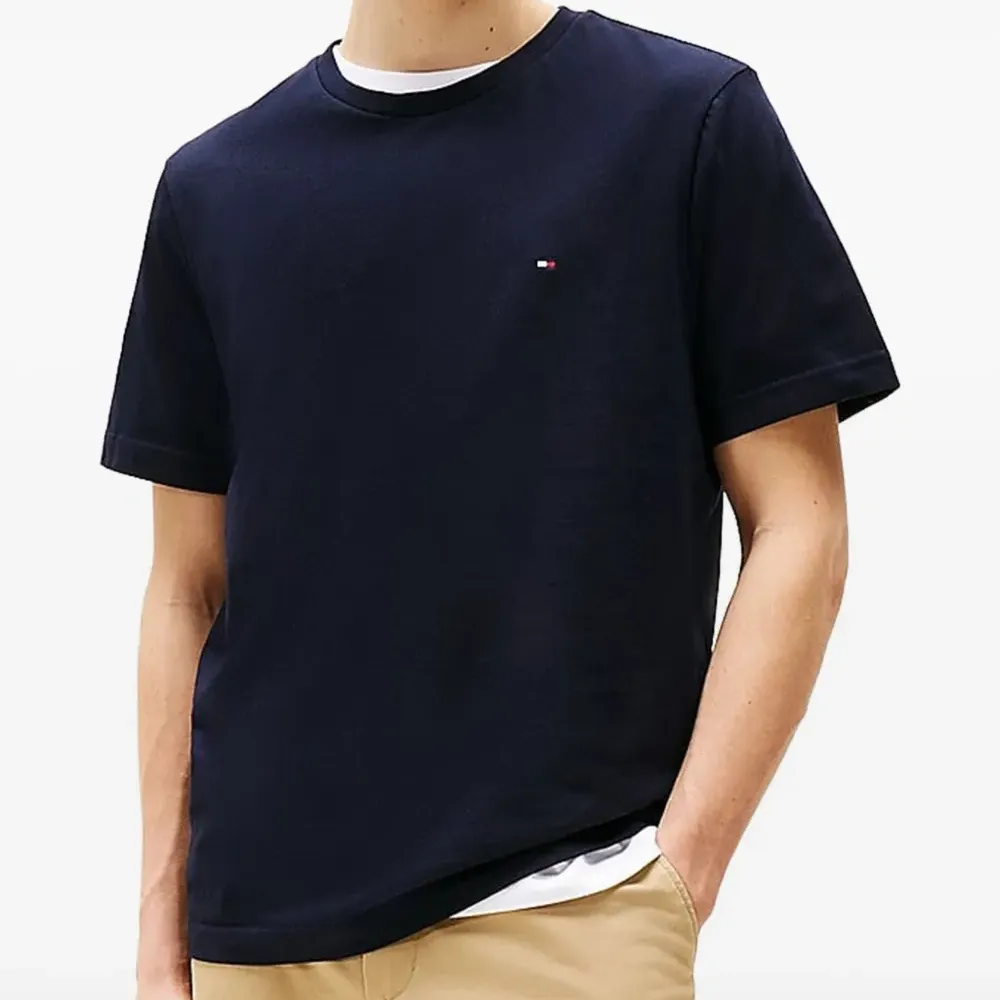 Футболка Essential с логотипом Футболка Essential с логотипом