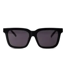 Солнцезащитные очки в квадратной оправе