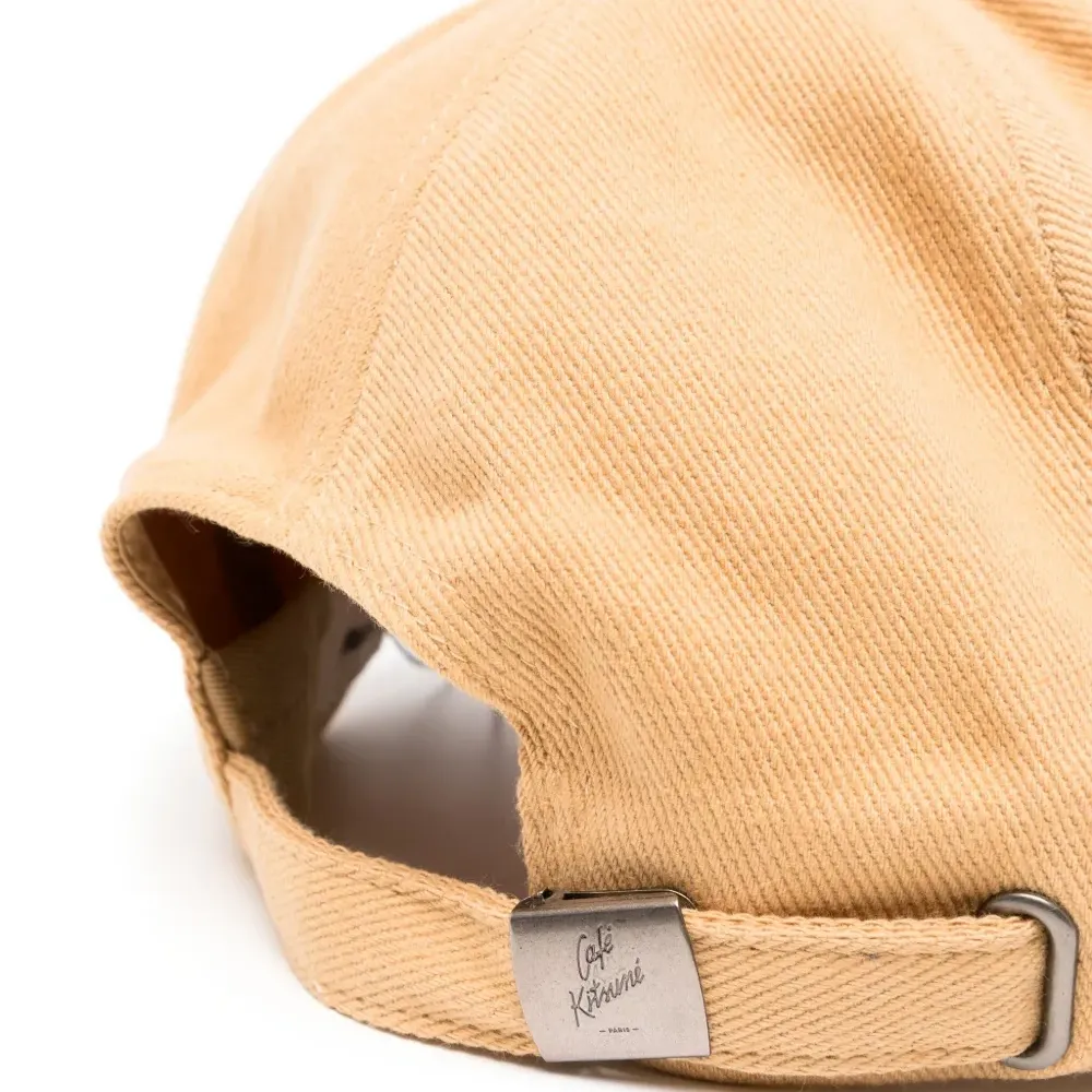 Кепка с нашивкой Barista Fox