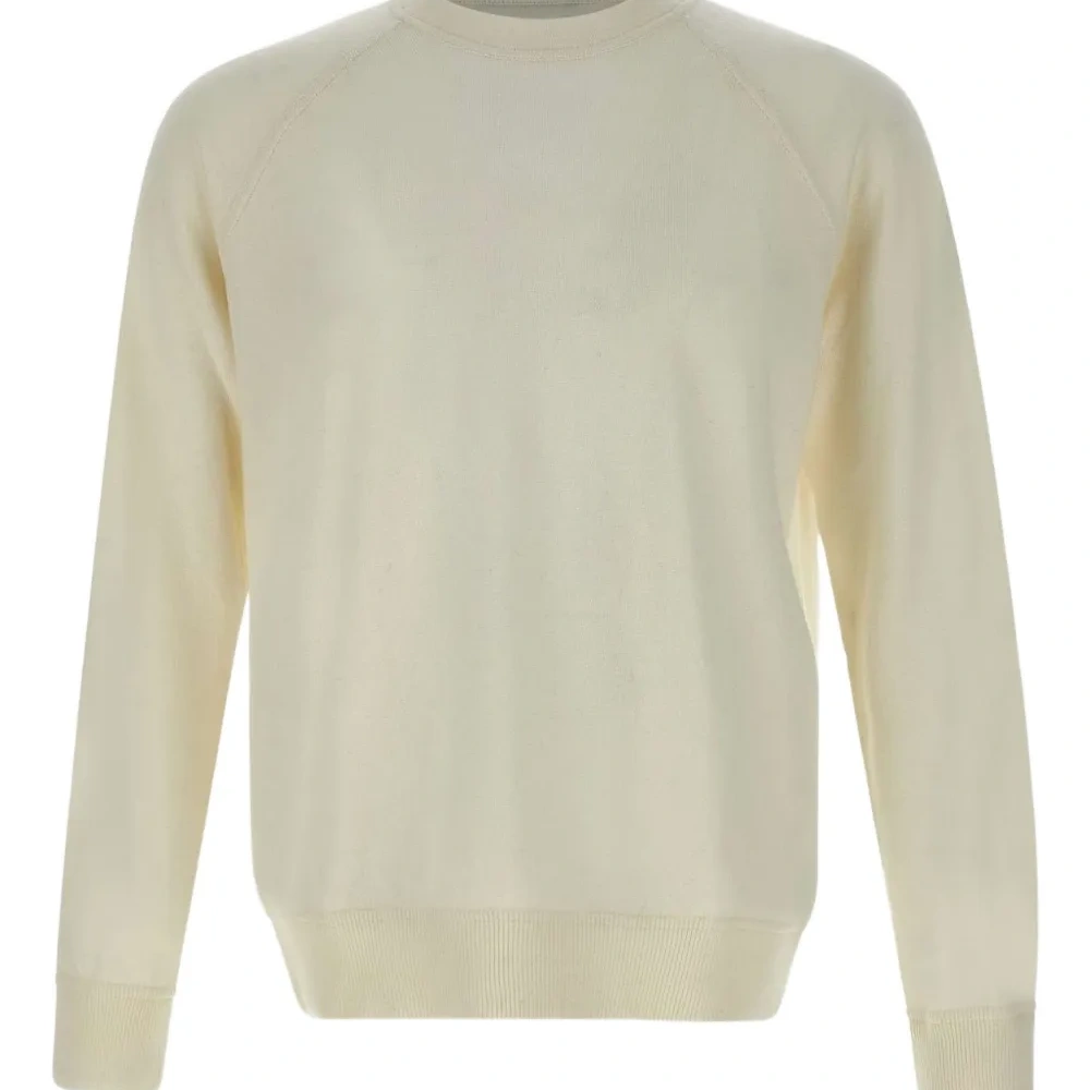 свитер с круглым вырезом