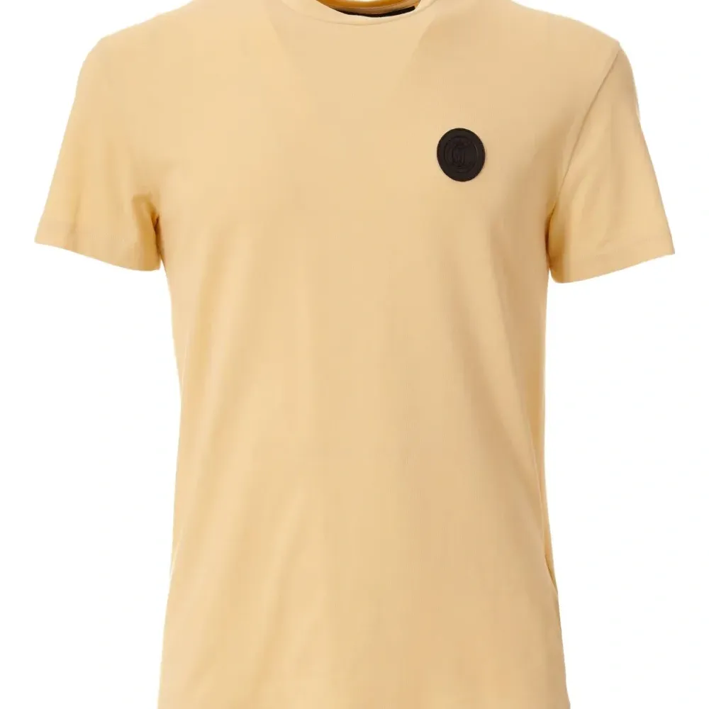 Футболка с нашивкой-логотипом