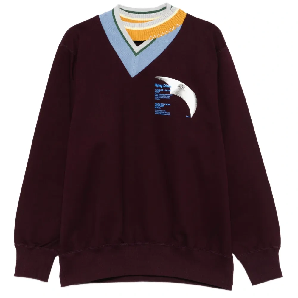 Свитер с графическим принтом и воротником-стойкой