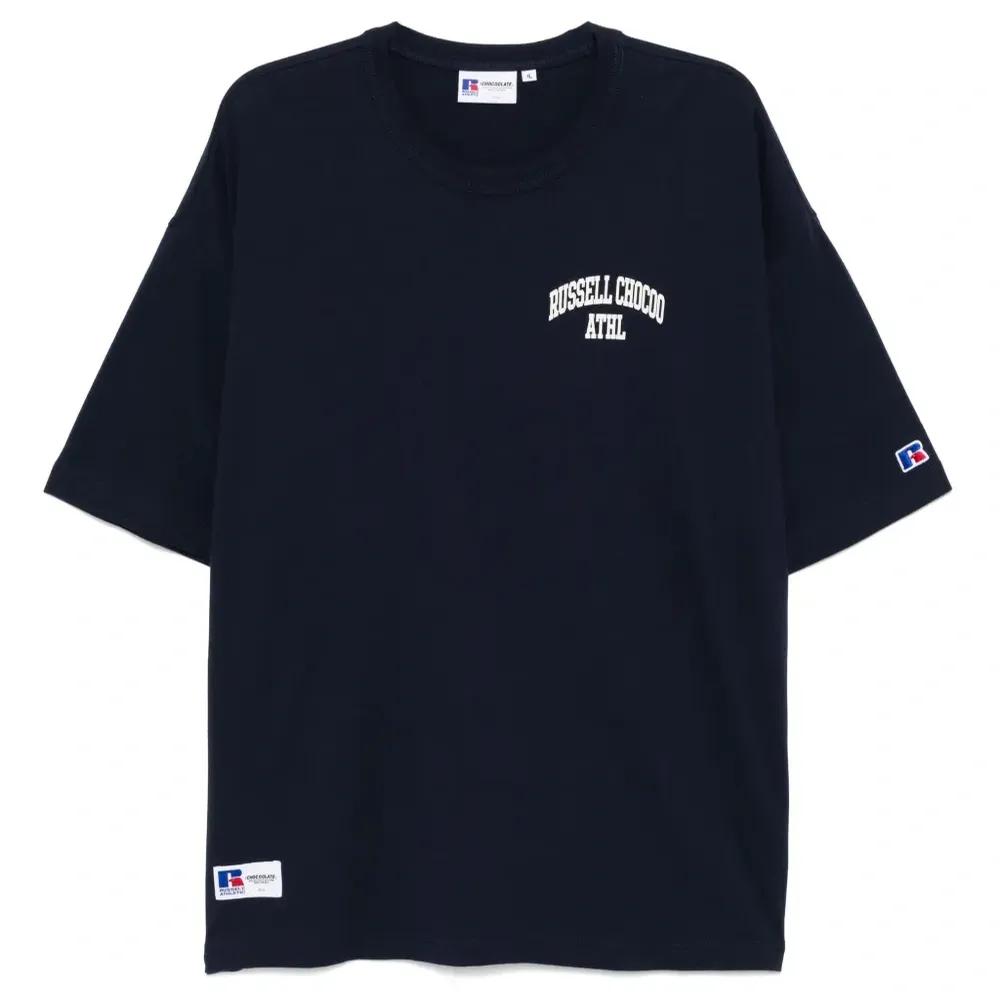 футболка с логотипом