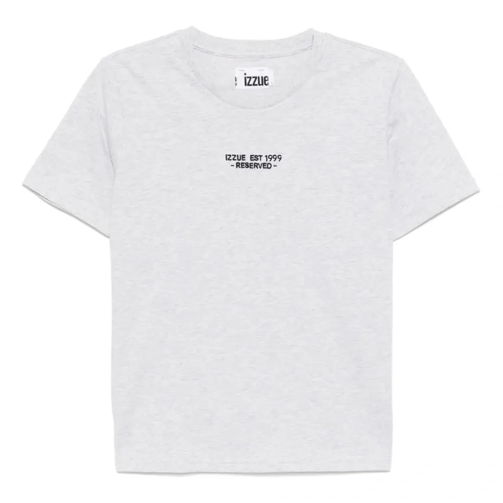 футболка с вышитым логотипом