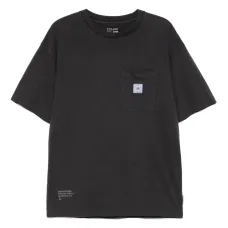 футболка с нашивкой-логотипом