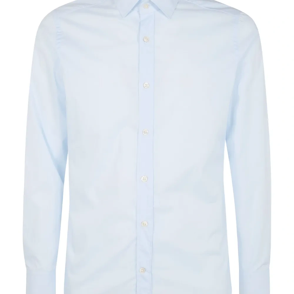 рубашка на пуговицах