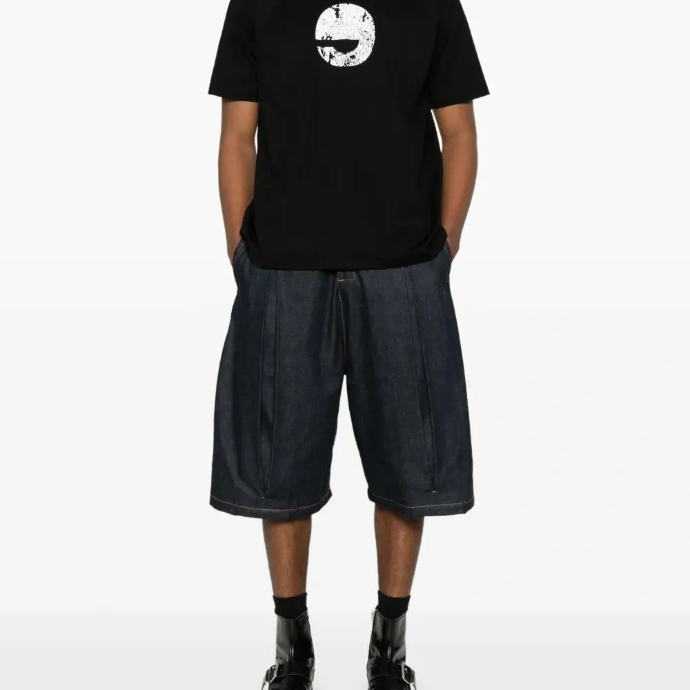 Футболка с круглым вырезом