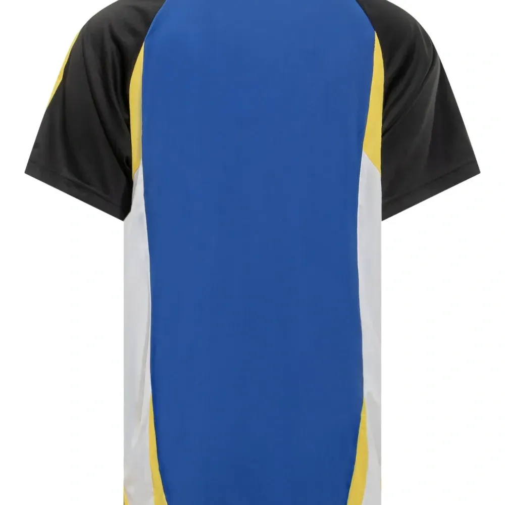 Футболка с логотипом