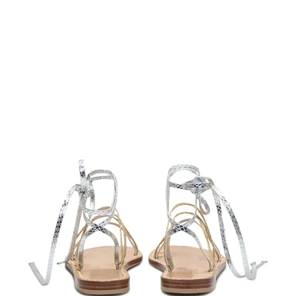 Сандалии с завязками