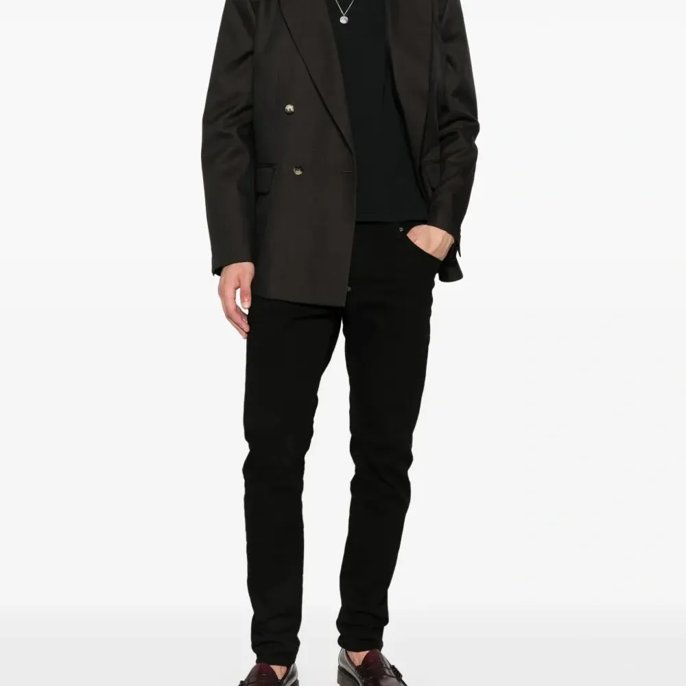 Футболка с круглым вырезом