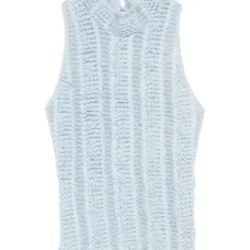 Топ с высоким воротником и оборками