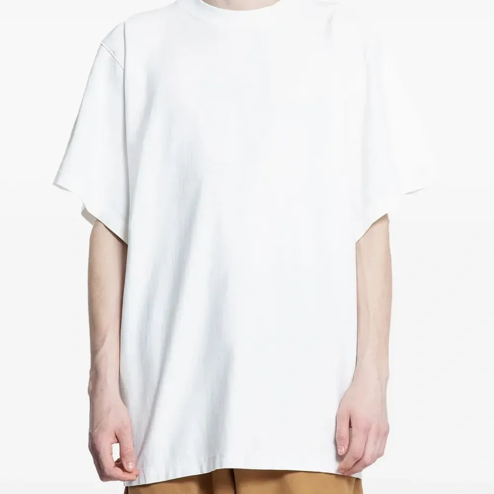 Футболка с круглым вырезом