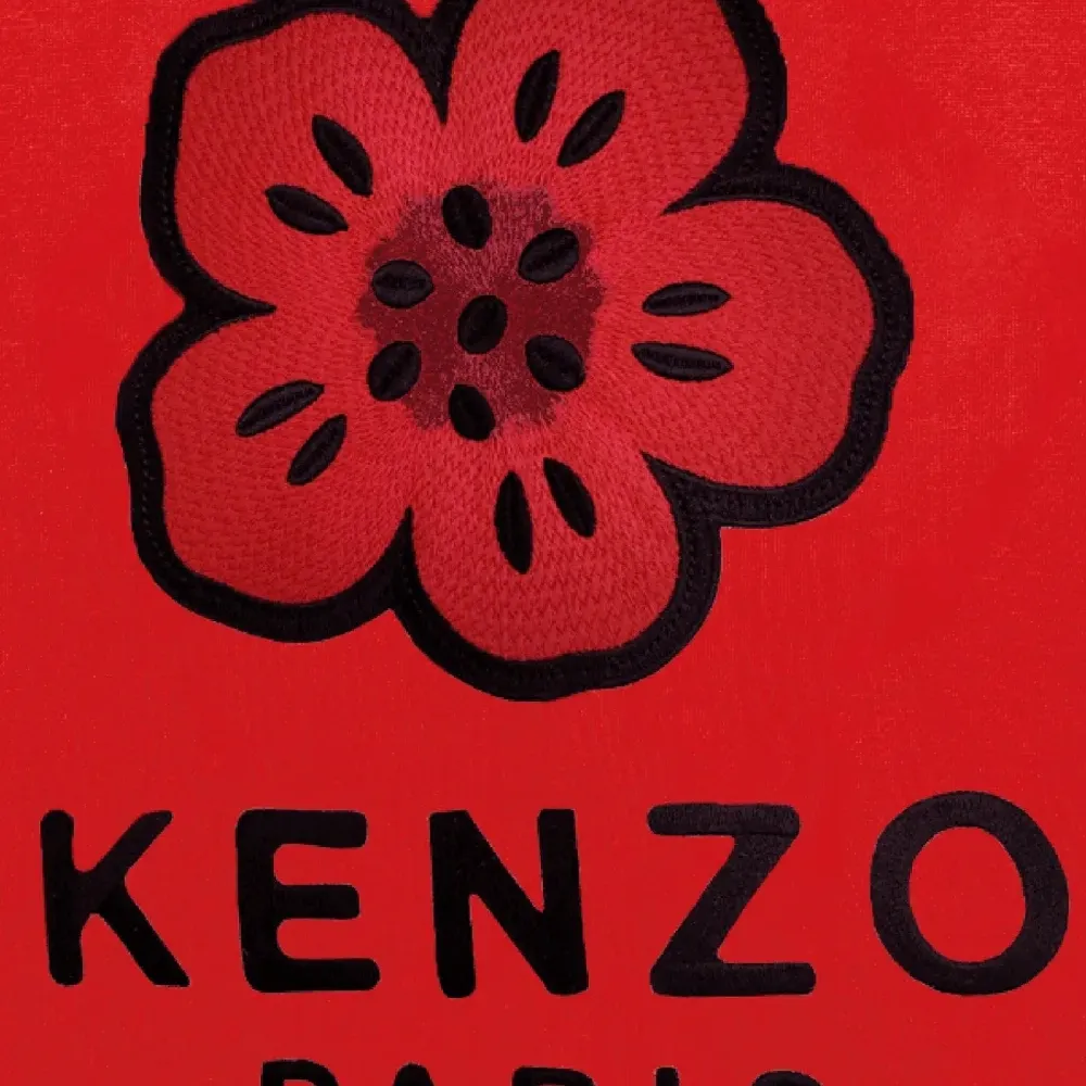 платье Boke Flower с капюшоном платье Boke Flower с капюшоном