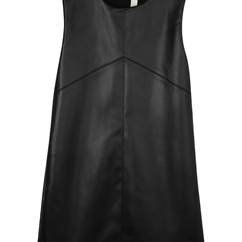 платье мини без рукавов