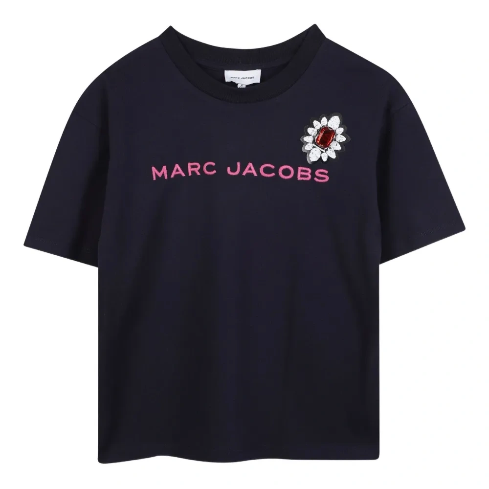 футболка с цветочной вышивкой