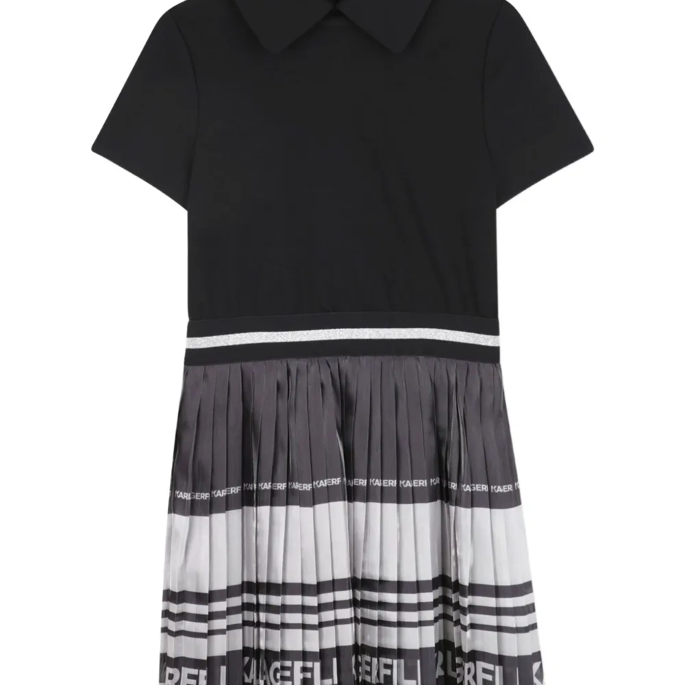 Плиссированное платье в стиле колор-блок