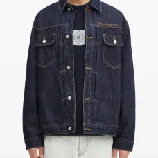 Джинсовая куртка с вышивкой