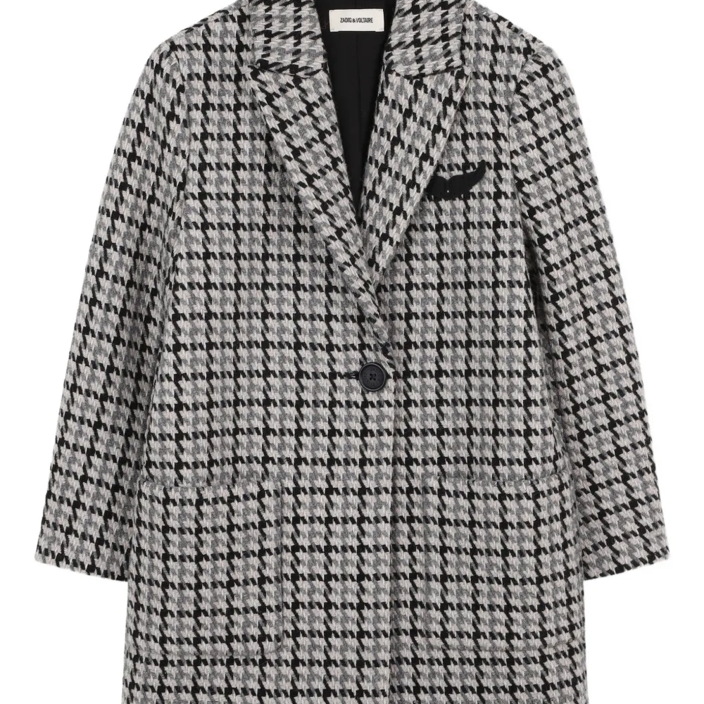 Пальто в ломаную клетку