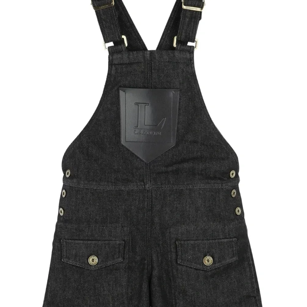 Короткий джинсовый комбинезон Короткий джинсовый комбинезон