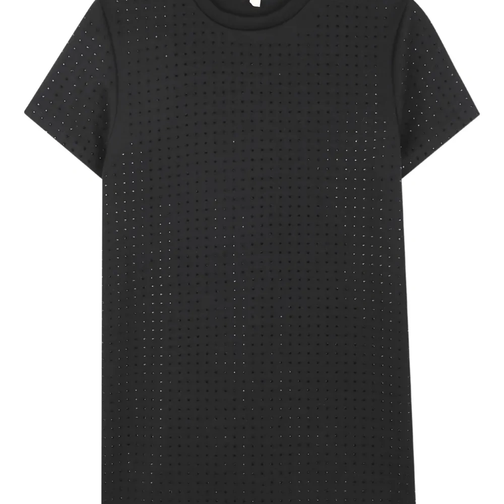 Платье с короткими рукавами и перфорацией