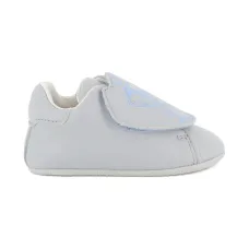 кроссовки с вышитым логотипом