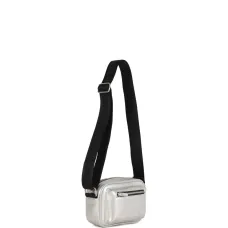 Сумка на плечо с эффектом металлик