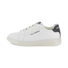 Кроссовки на шнуровке