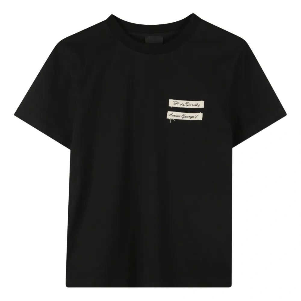 футболка с нашивками