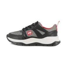 кроссовки с логотипом