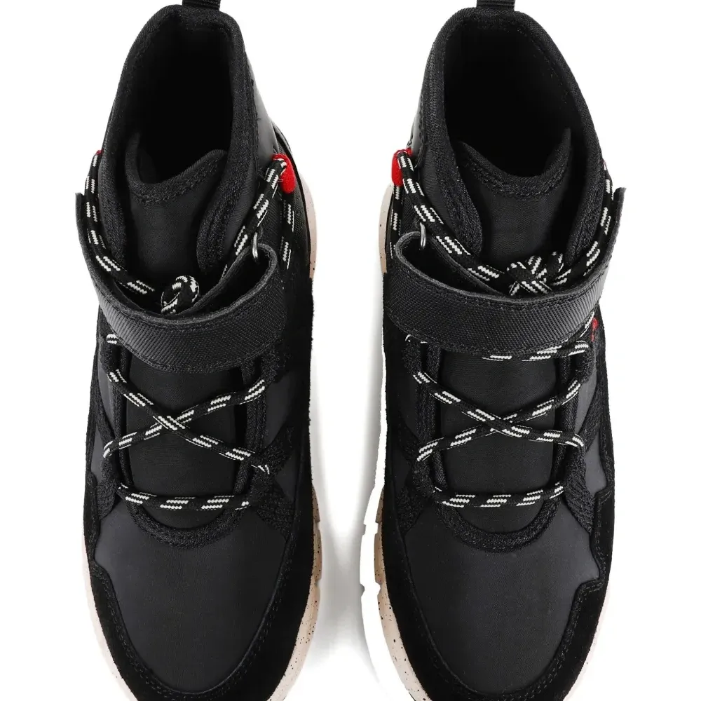 Ботинки на шнуровке Ботинки на шнуровке