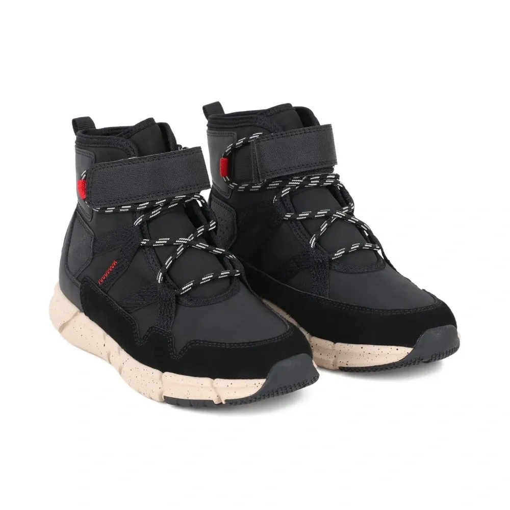 Ботинки на шнуровке Ботинки на шнуровке