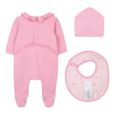 комплект из пижамы и шапки с нагрудником