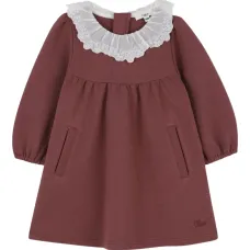 платье с длинными рукавами и оборками