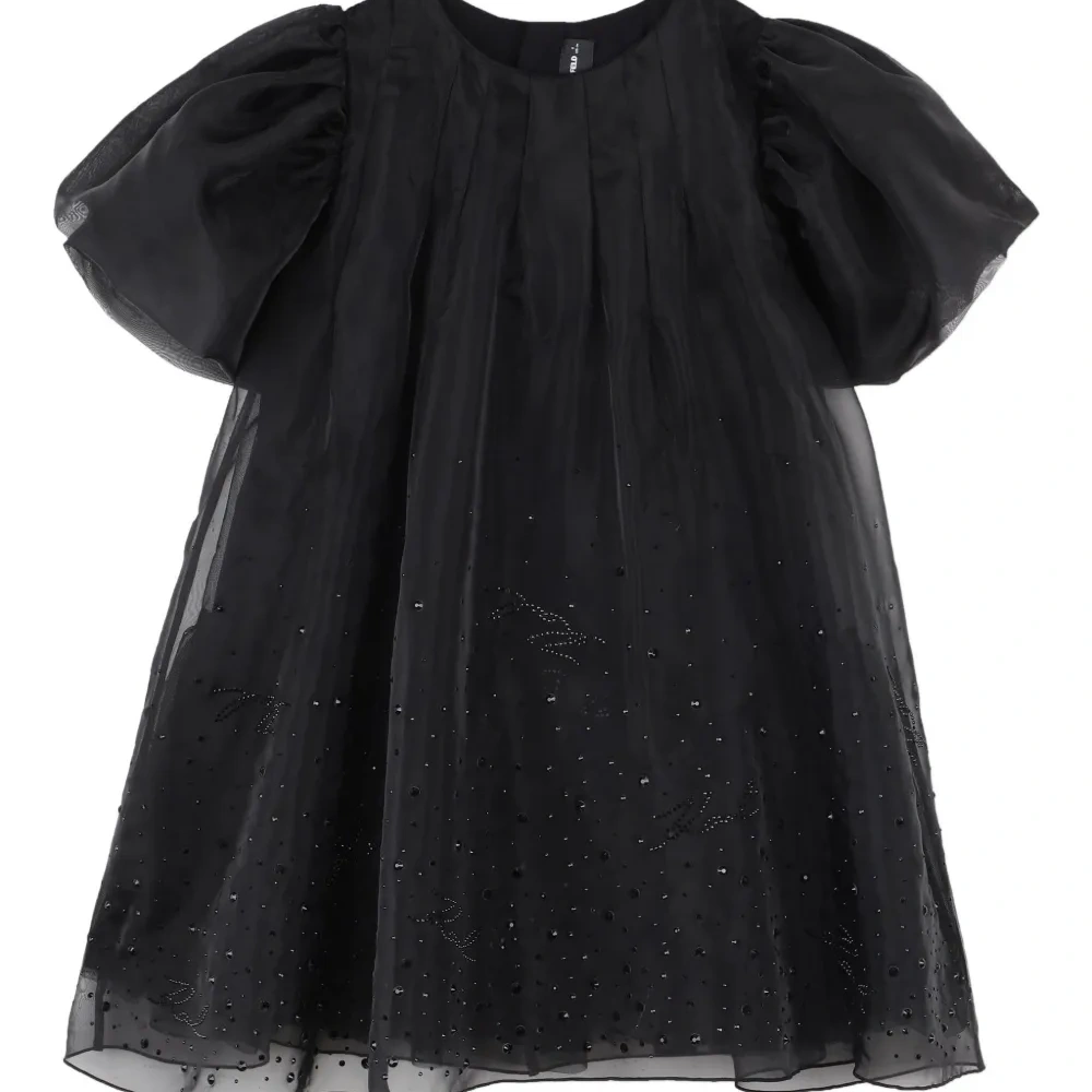 Декорированное платье с объемными рукавами