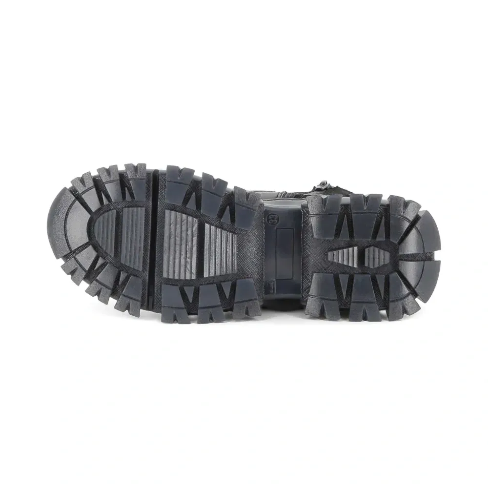 Ботинки с логотипом