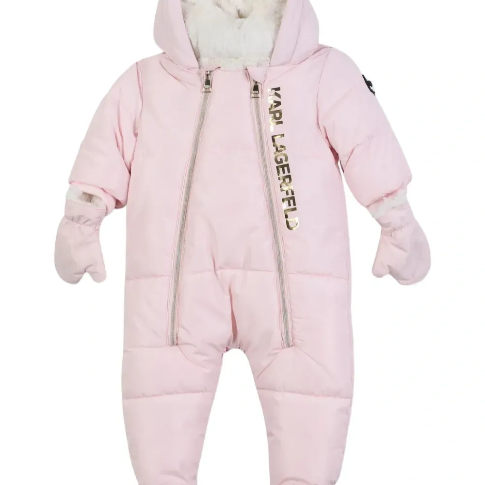 дутый комбинезон с капюшоном