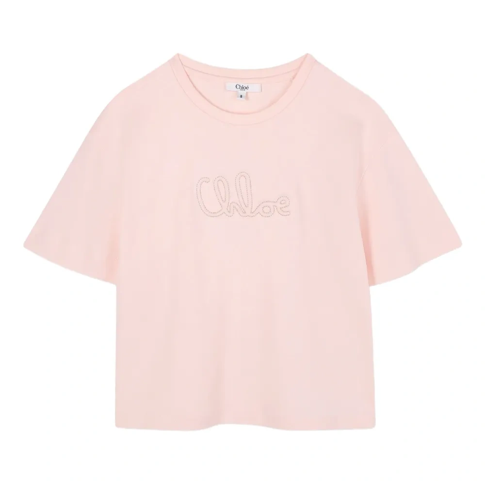 футболка с вышитым логотипом