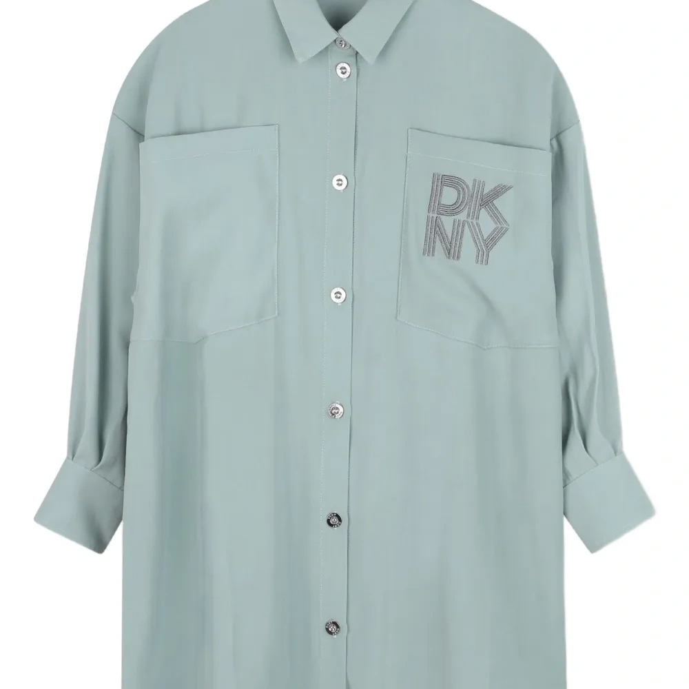 платье на пуговицах