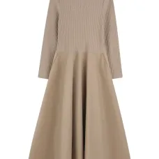 расклешенное платье со вставкой в рубчик