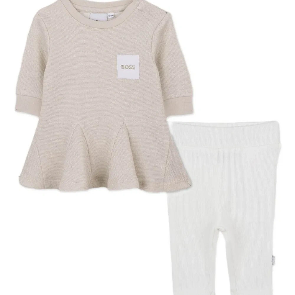 комплект из топа и легинсов с баской