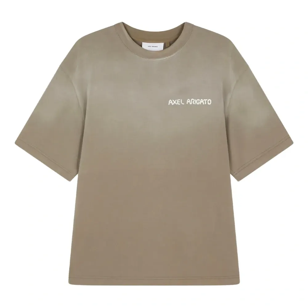 футболка с логотипом