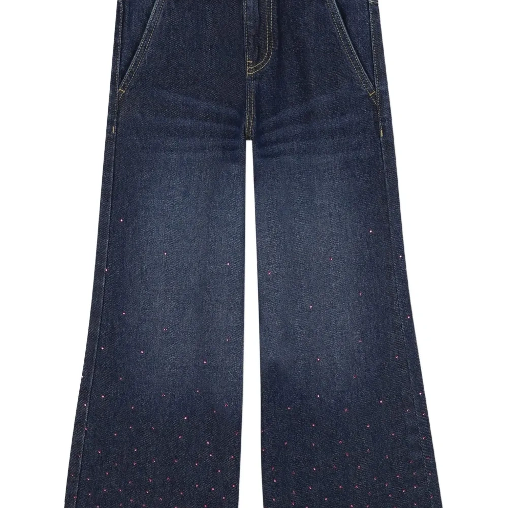 Расклешенные джинсы