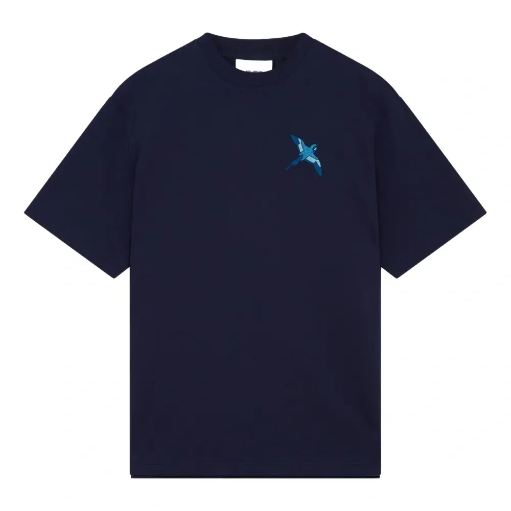 Футболка с вышивкой