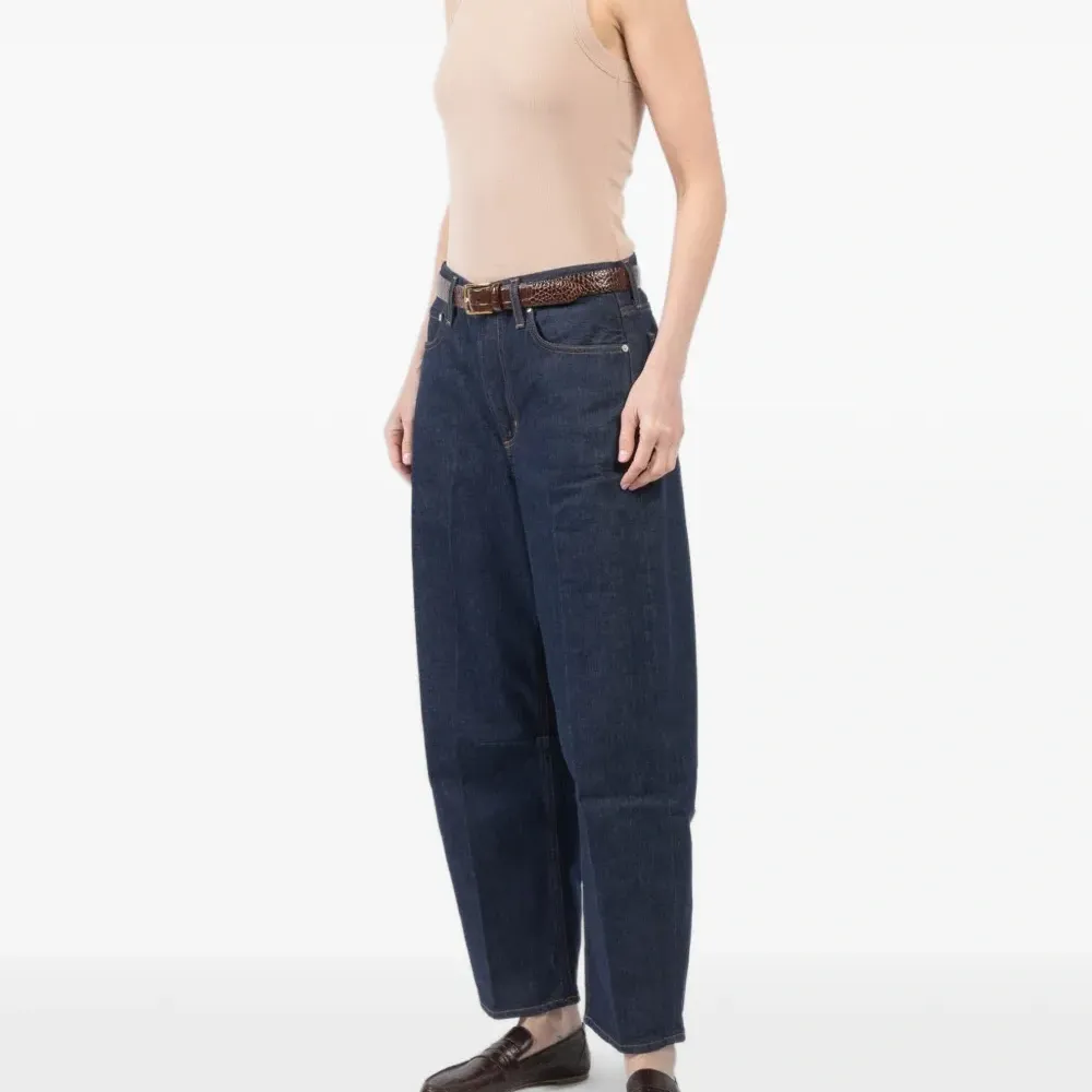 Майка в рубчик с круглым вырезом