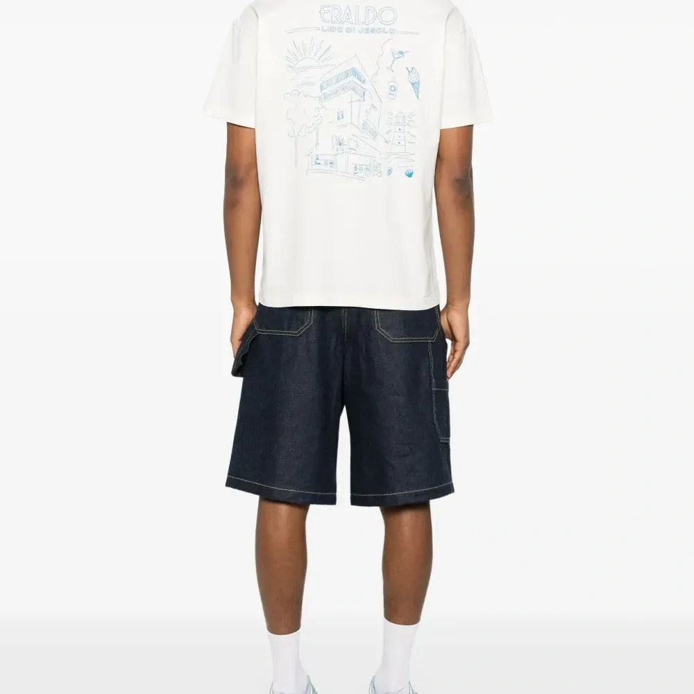 Футболка с логотипом