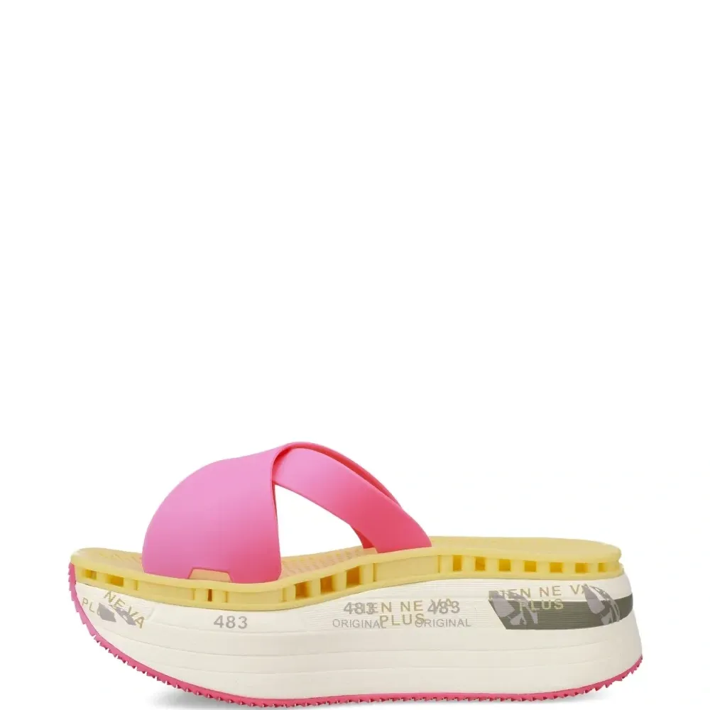 Шлепанцы Moura