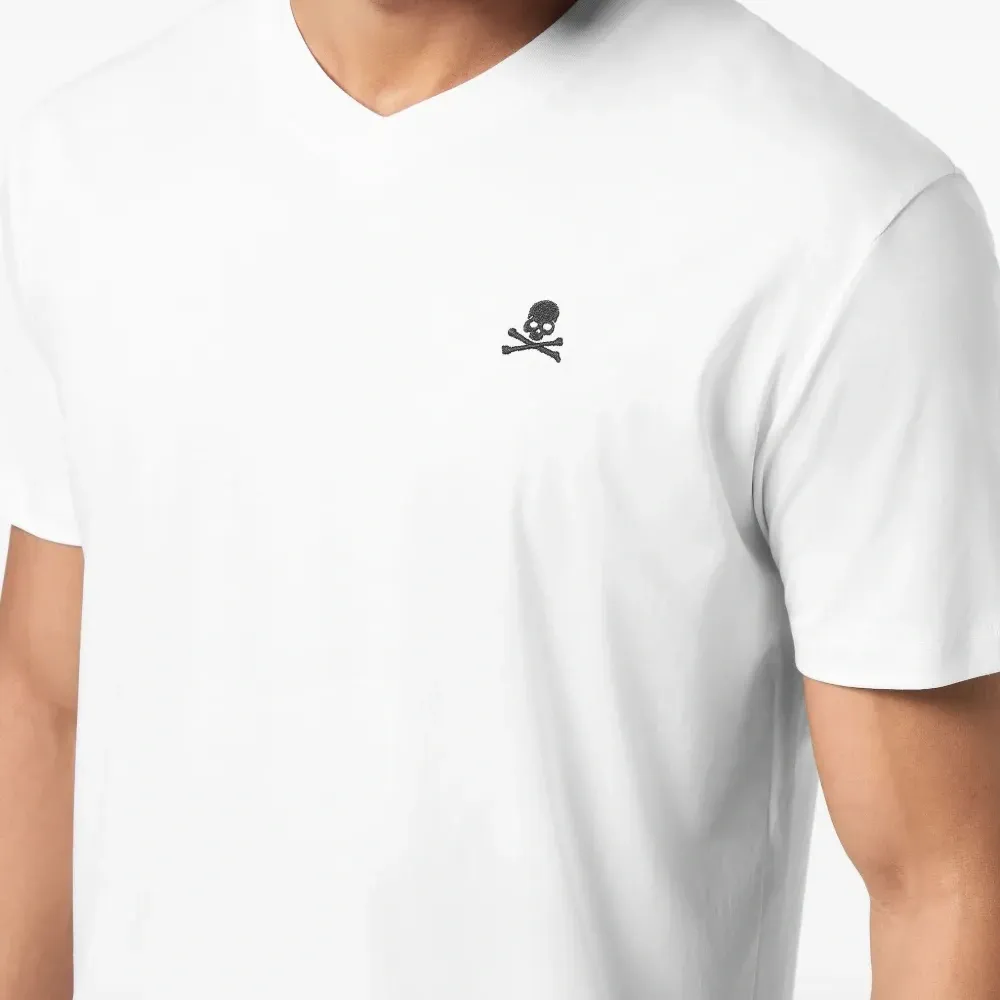 Футболка с вышивкой