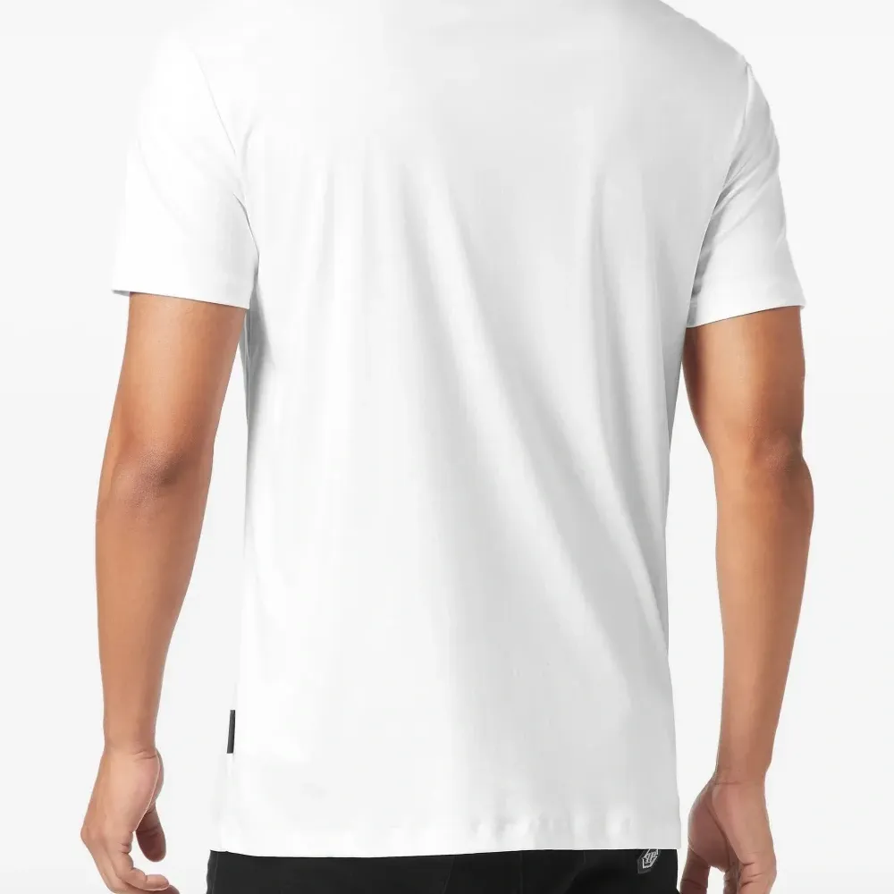 Футболка с вышивкой