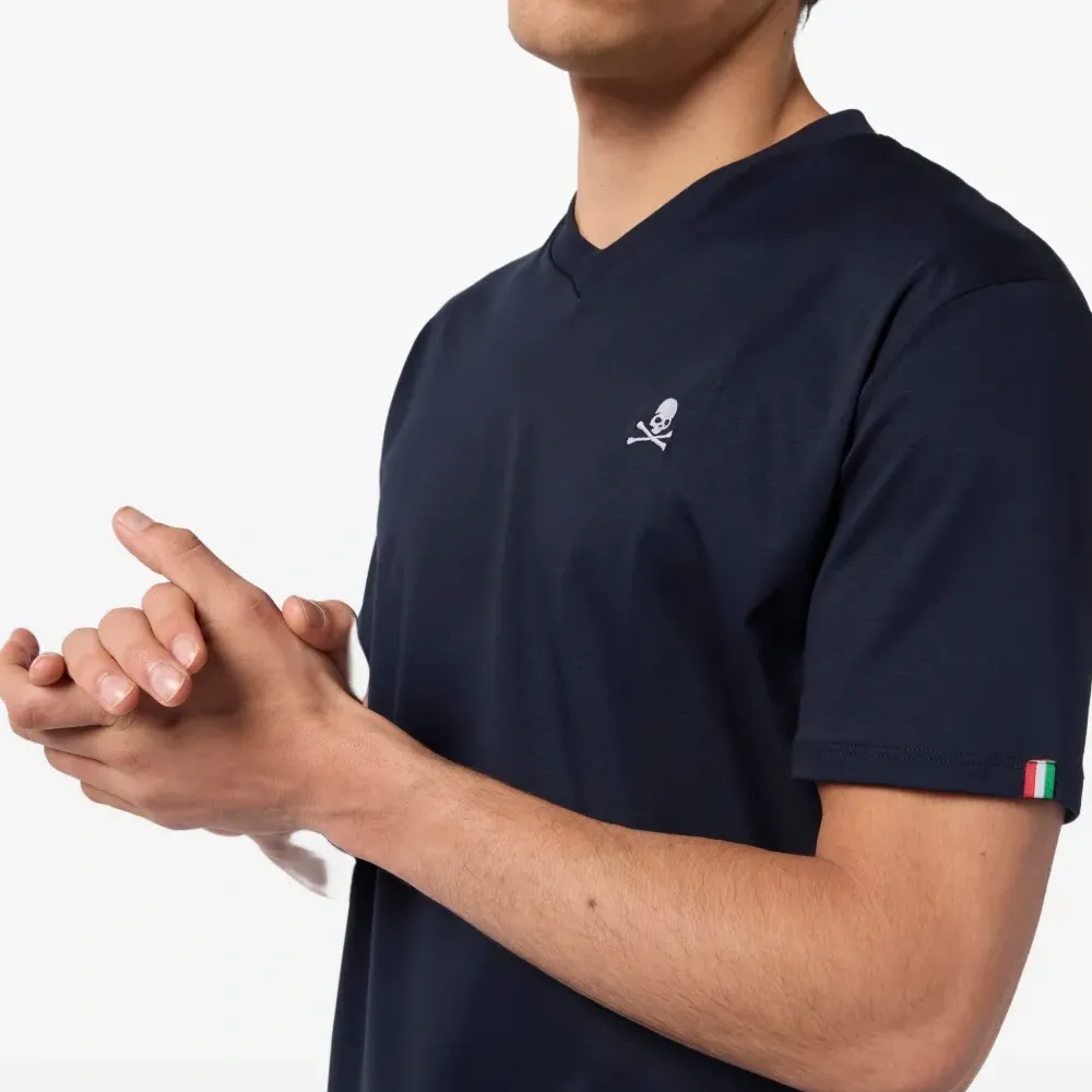 Футболка с V-образным вырезом и вышивкой в виде черепа Футболка с V-образным вырезом и вышивкой в виде черепа